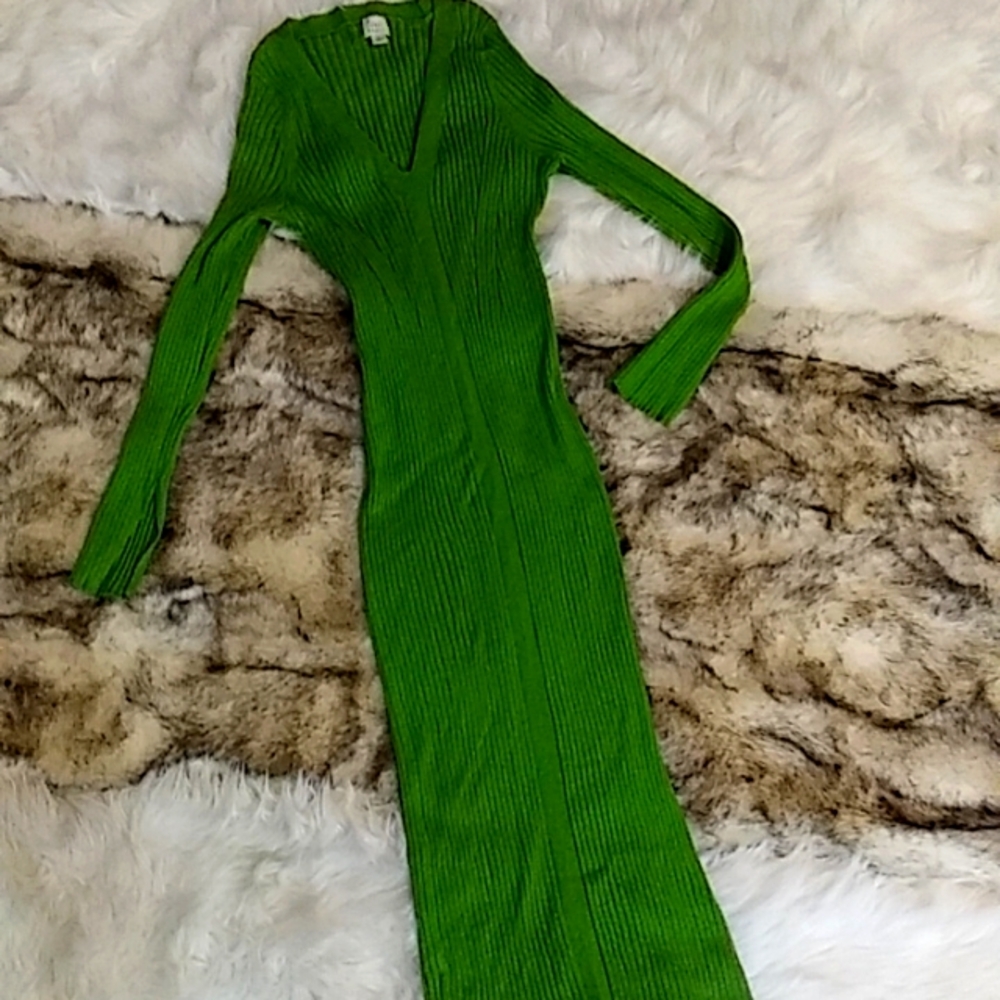 "A New Day" Long Sweater Bodycon Women's Dress. Size L. Color Green.